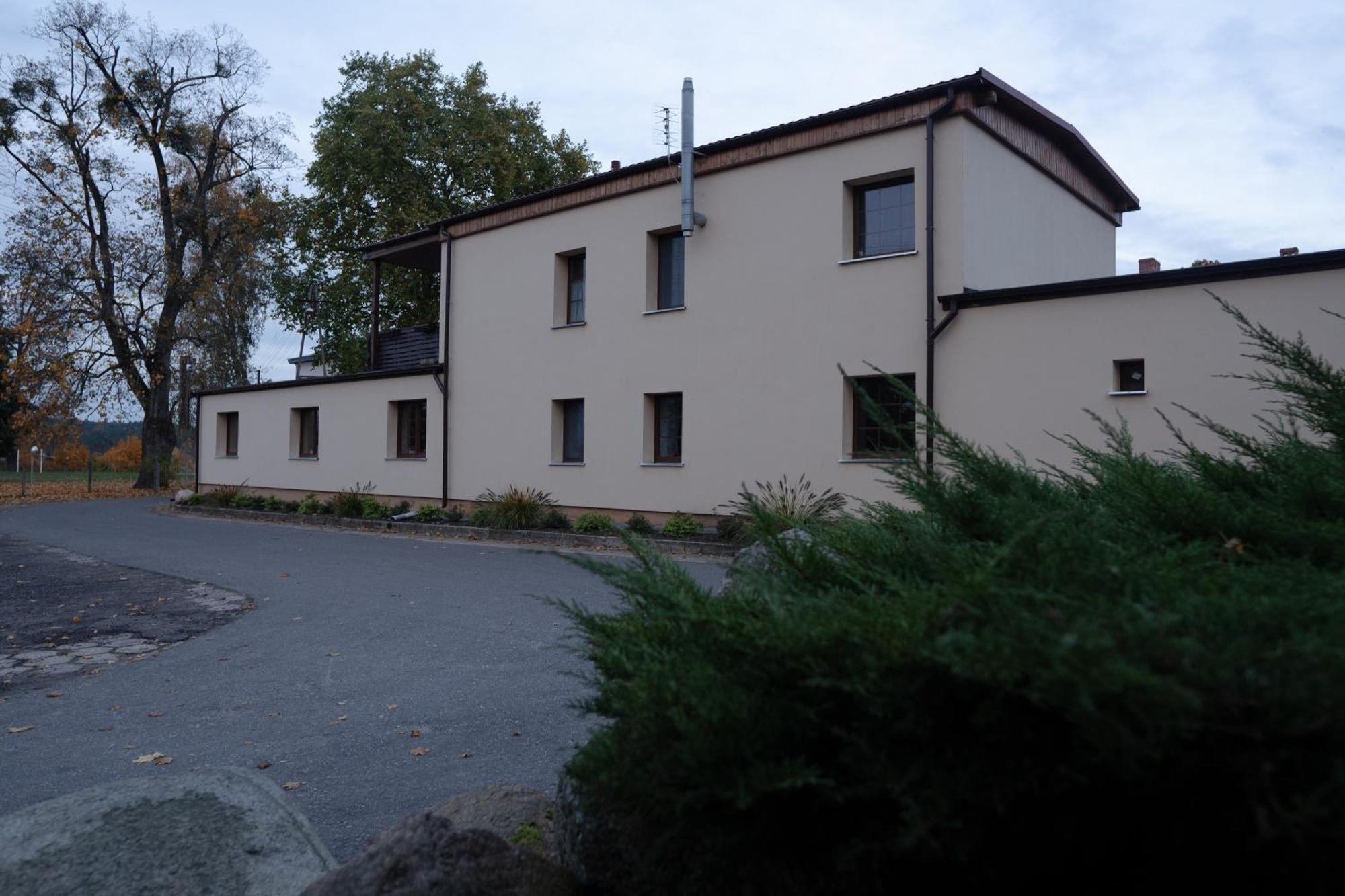 Bed and Breakfast Uroczysko Olesnica Ходзеж Экстерьер фото