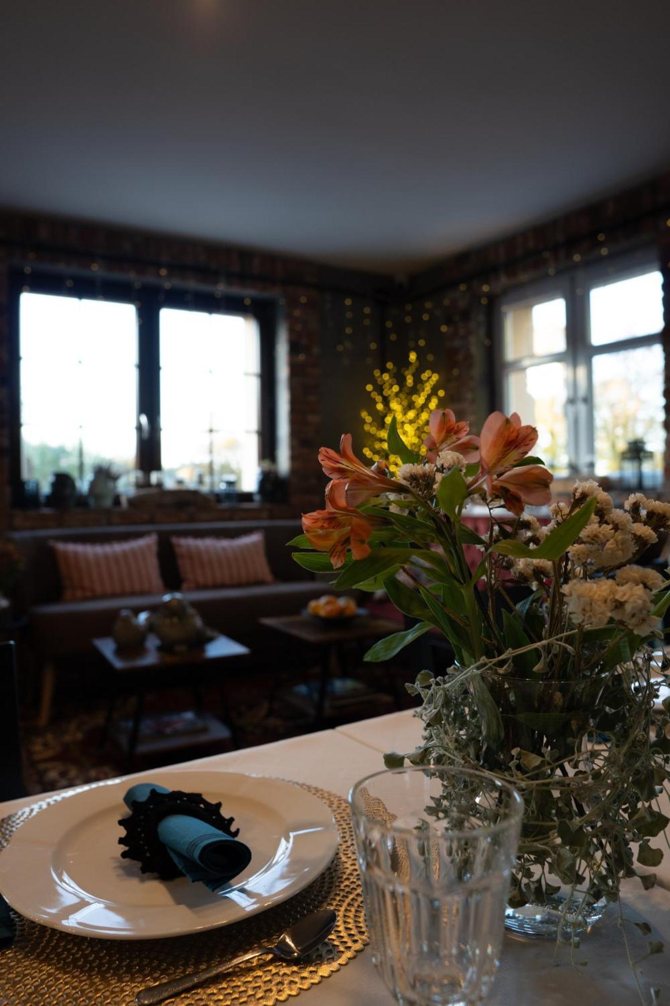 Bed and Breakfast Uroczysko Olesnica Ходзеж Экстерьер фото