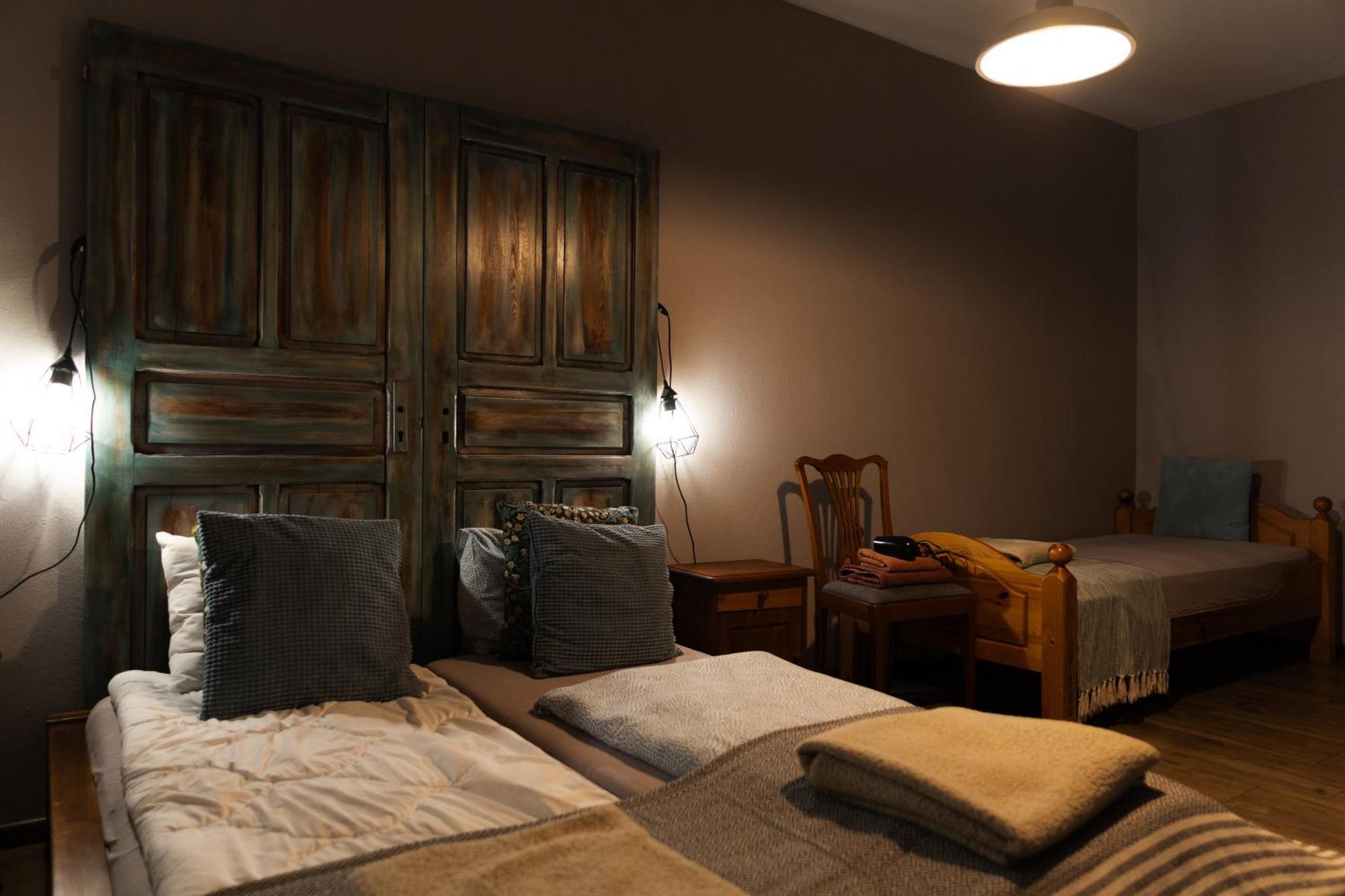 Bed and Breakfast Uroczysko Olesnica Ходзеж Номер фото
